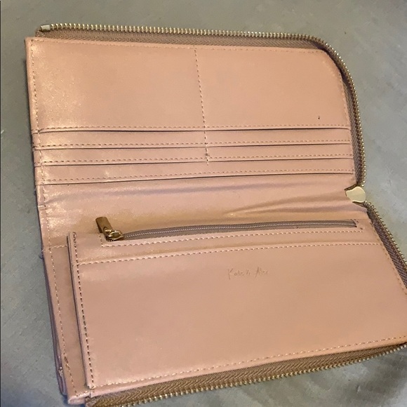 Wallet - Picture 3 of 3